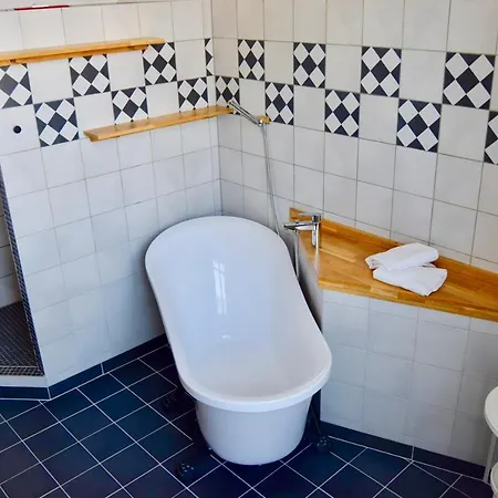 D'hotes Le Clos Des Marronniers 住宿加早餐酒店 3*