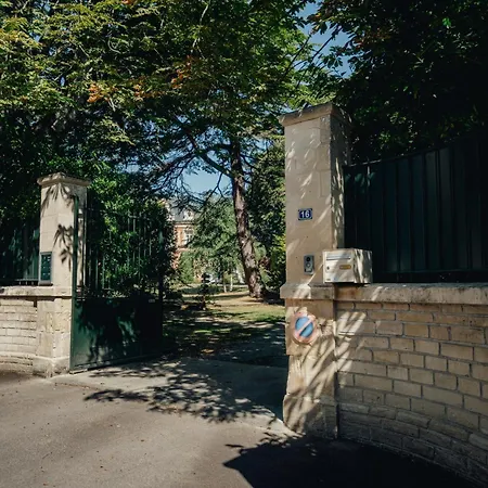 D'hotes Le Clos Des Marronniers 3*