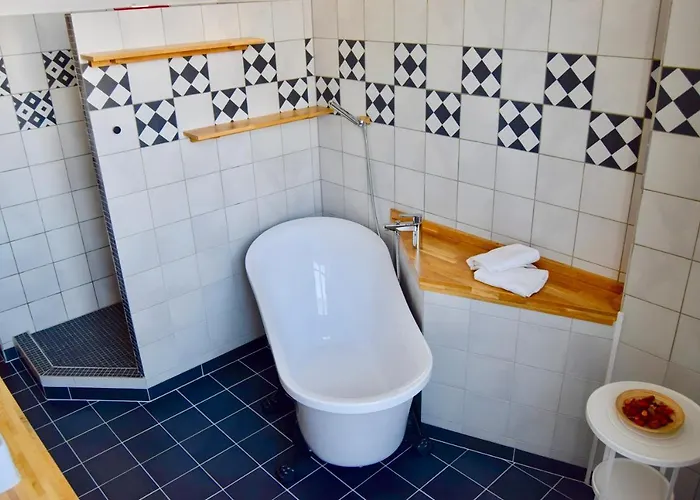 D'hotes Le Clos Des Marronniers Bed & Breakfast 3*