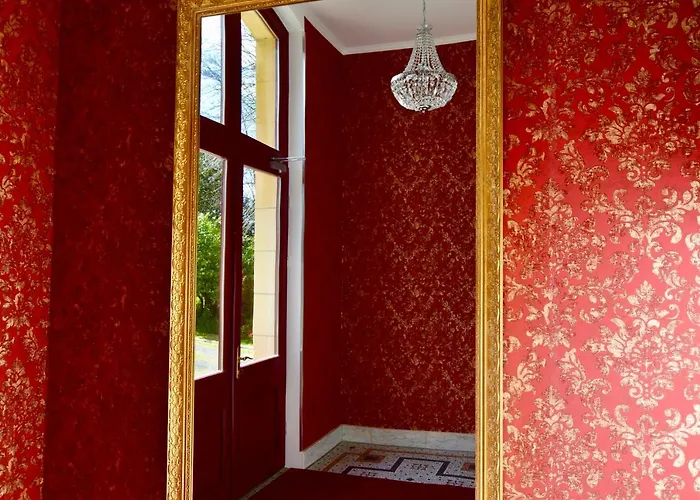 D'hotes Le Clos Des Marronniers Bed & Breakfast 3*